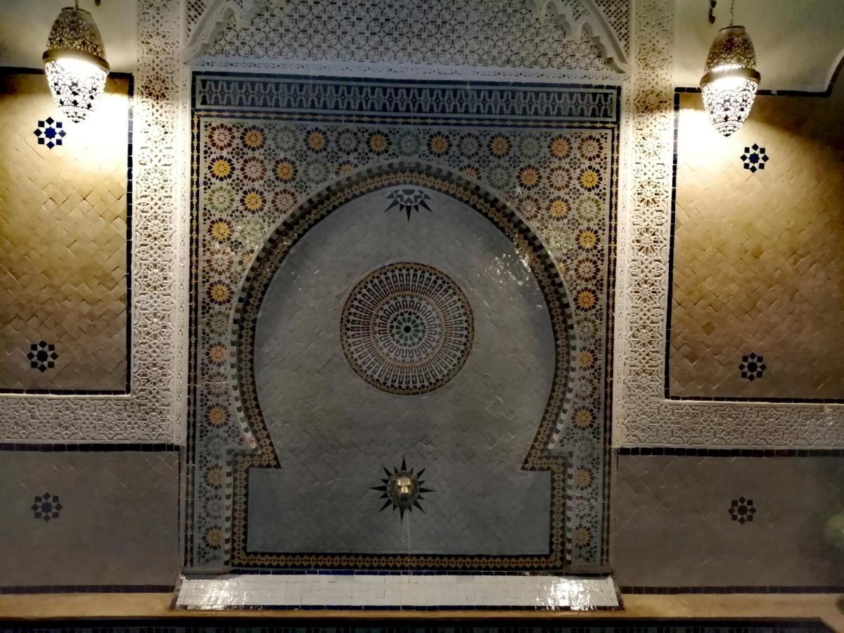 Riad Attarine Fes Luaran gambar