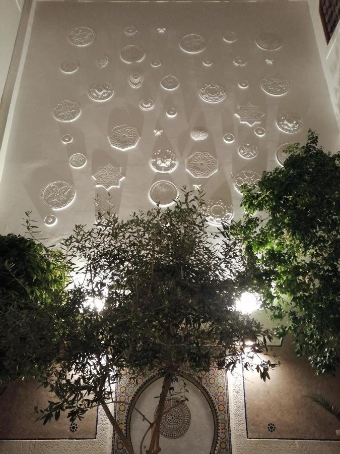 Riad Attarine Fes Luaran gambar