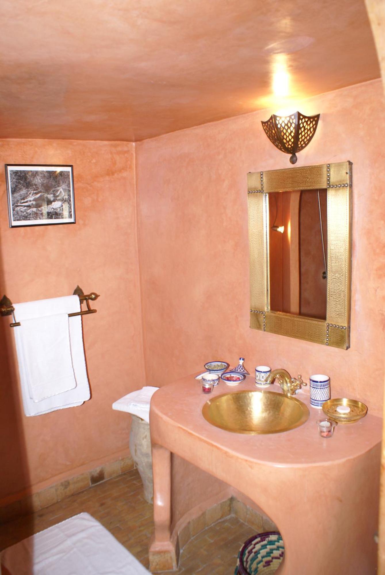 Riad Attarine Fes Luaran gambar