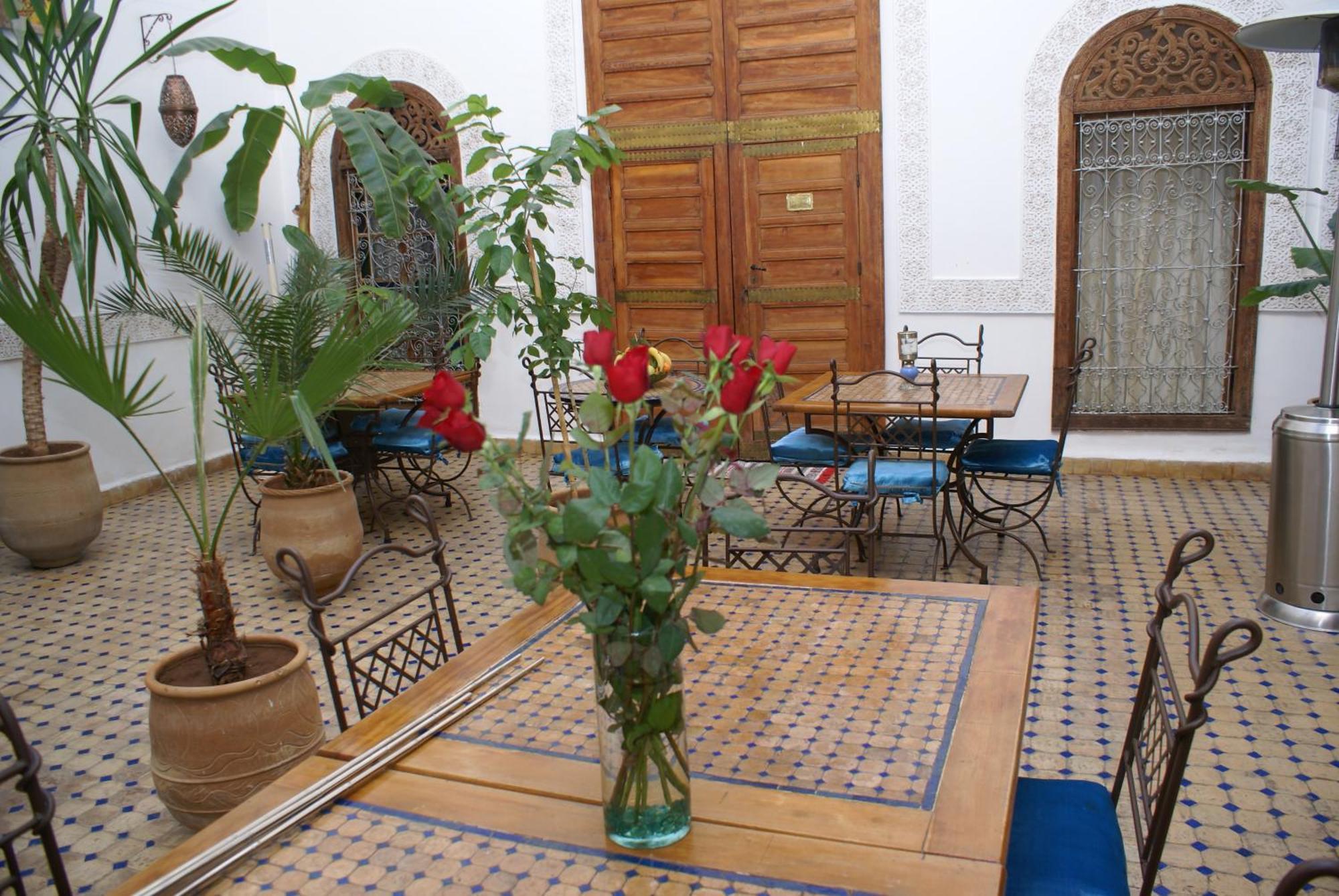 Riad Attarine Fes Luaran gambar