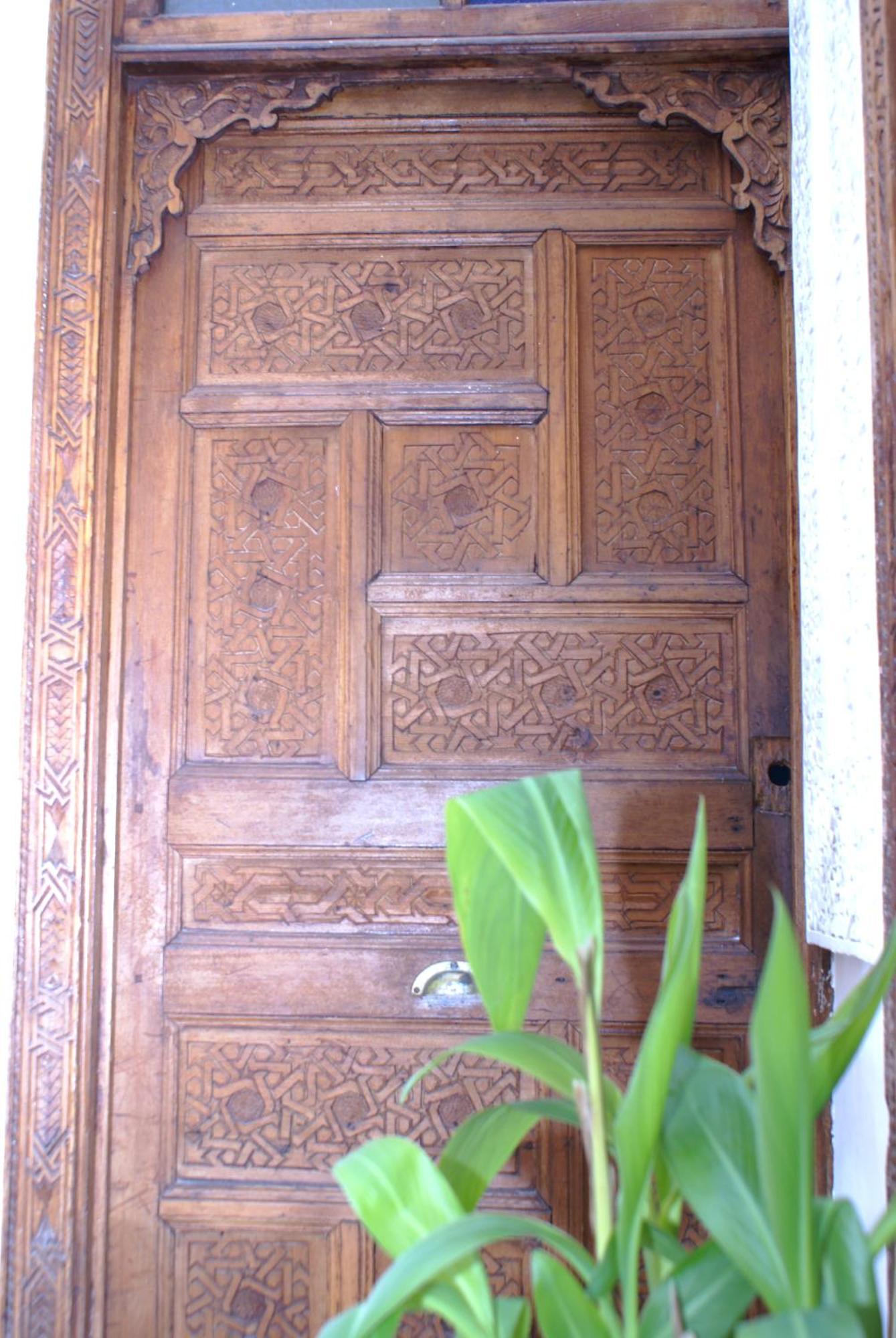 Riad Attarine Fes Luaran gambar