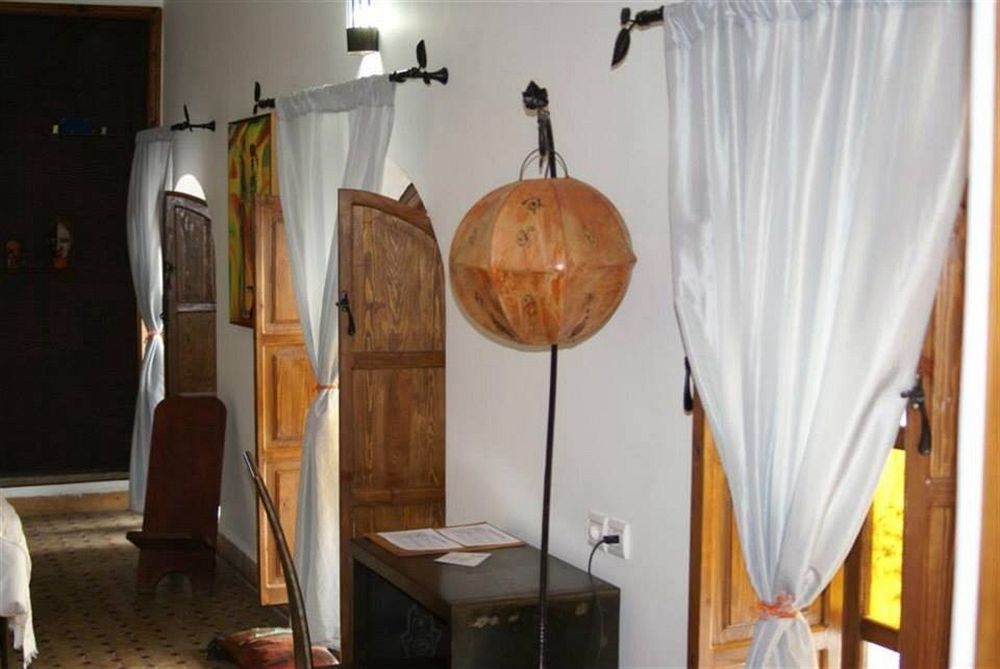 Riad Attarine Fes Luaran gambar