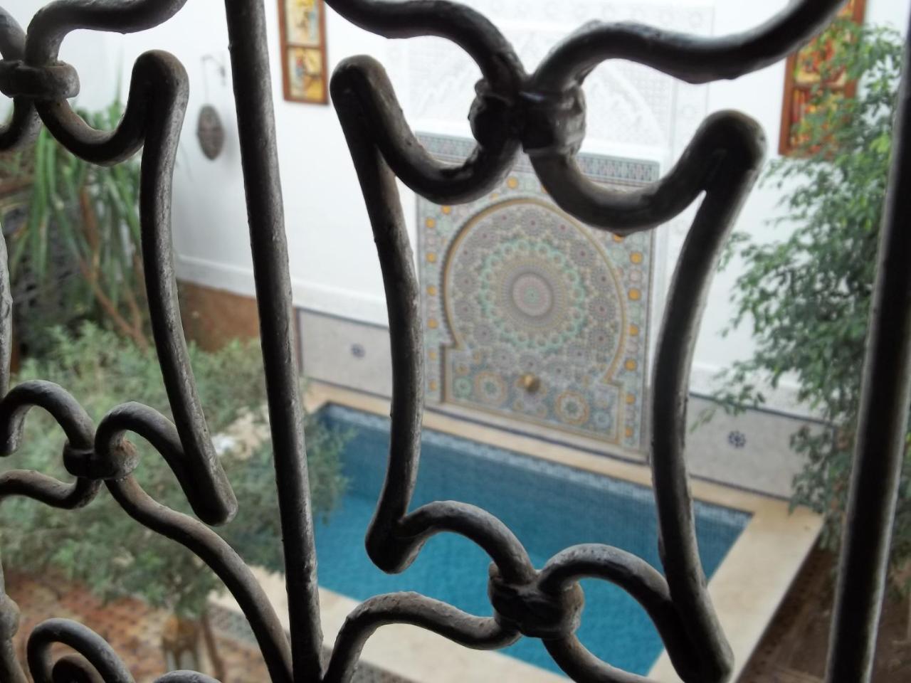 Riad Attarine Fes Luaran gambar