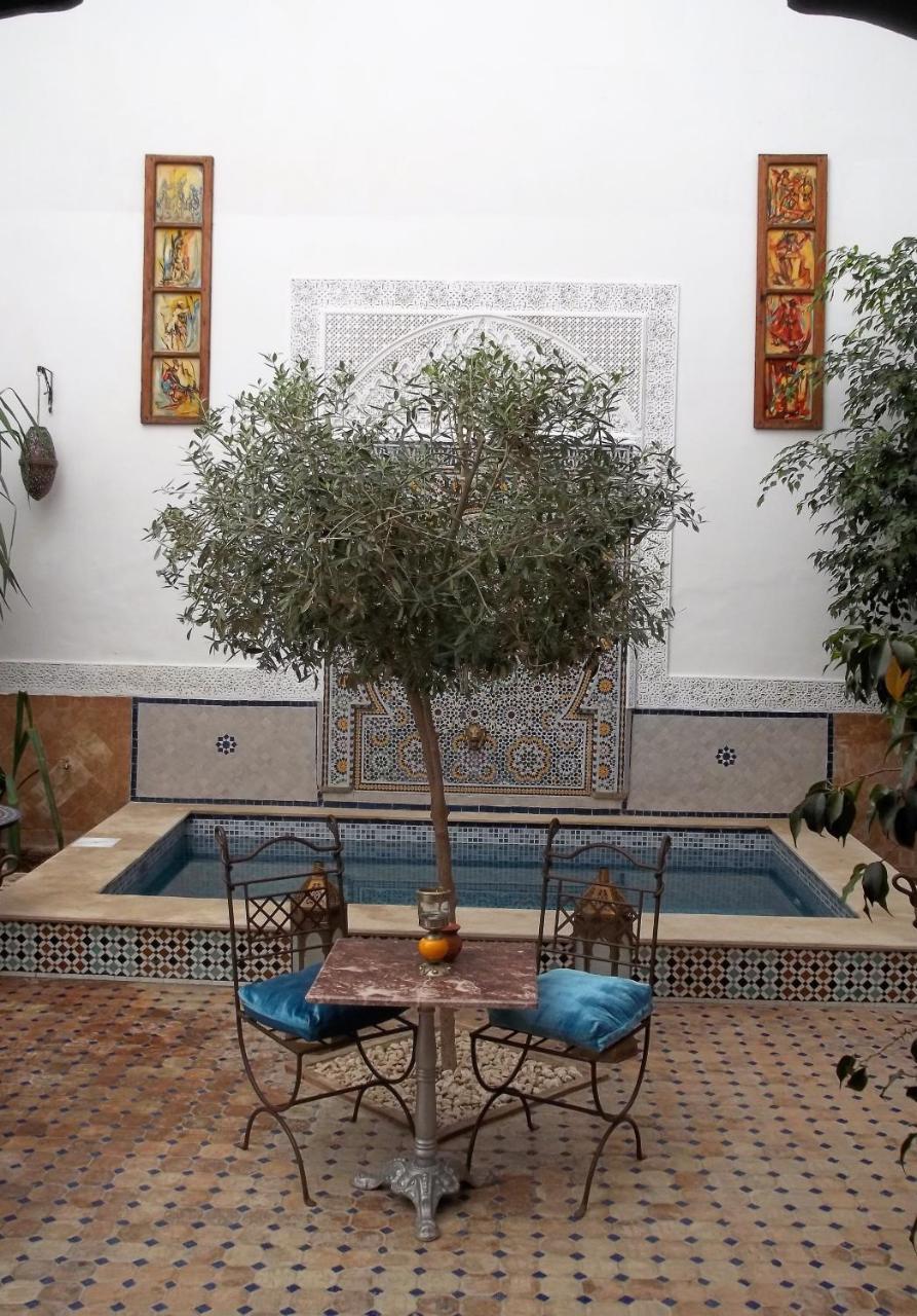 Riad Attarine Fes Luaran gambar